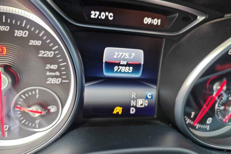 Used Mercedes-Benz CLA 2017 CLA 220 4MATIC Odometer Close Up