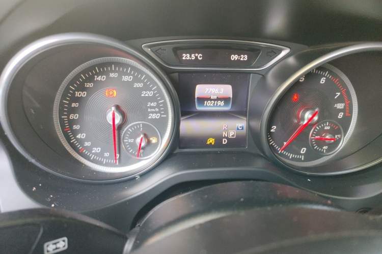 Used Mercedes-Benz CLA 2017 CLA 200 Style Edition Odometer Close Up