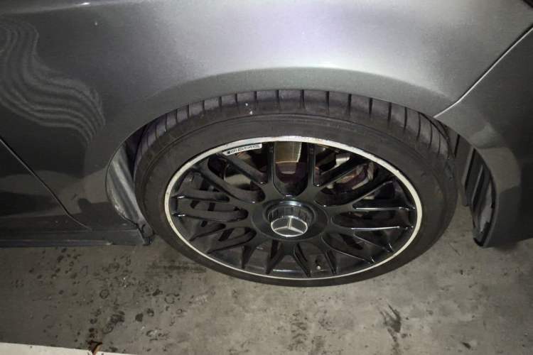 Used Mercedes-Benz CLA 2017 Facelifted CLA 200 Stylish Edition Right Front Wheel Hub