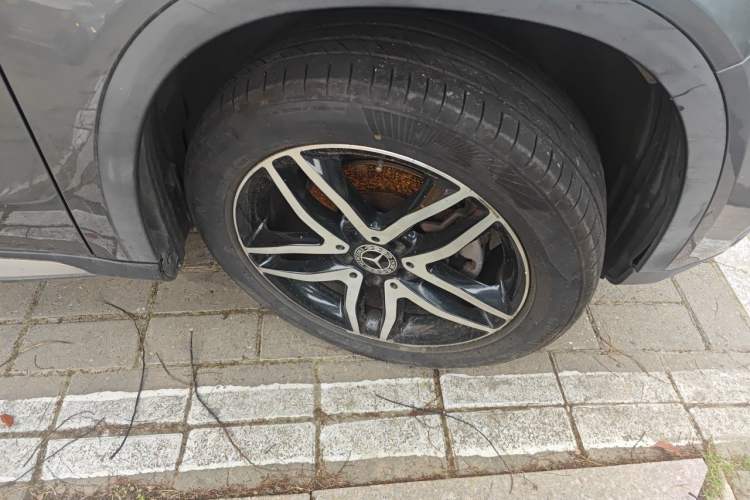 Used Mercedes-Benz CLA 2017 Facelifted CLA 200 Stylish Edition Right Front Wheel Hub
