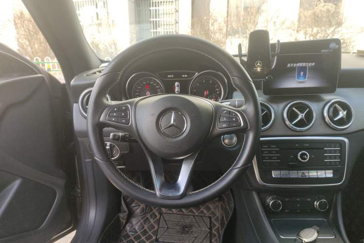 Used Mercedes-Benz CLA 2017 Facelifted CLA 200 Stylish Edition Steering Wheel
