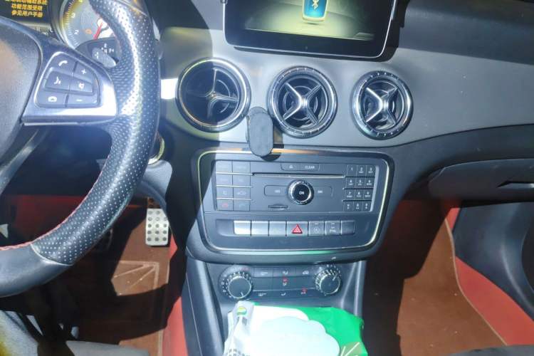 Used Mercedes-Benz CLA 2017 CLA 220 4MATIC Audio And AC Panel