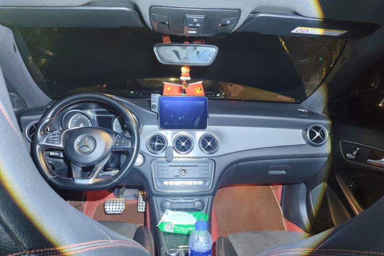 Used Mercedes-Benz CLA 2017 CLA 220 4MATIC Center Console