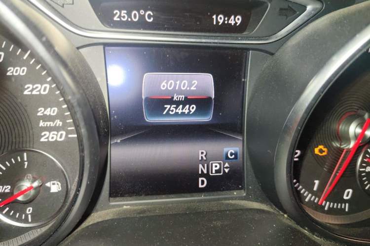 Used Mercedes-Benz CLA 2017 CLA 220 4MATIC Odometer Close Up