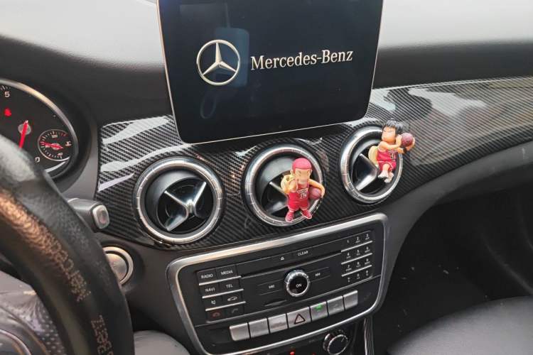 Used Mercedes-Benz CLA 2017 CLA 200 Style Edition Audio And AC Panel