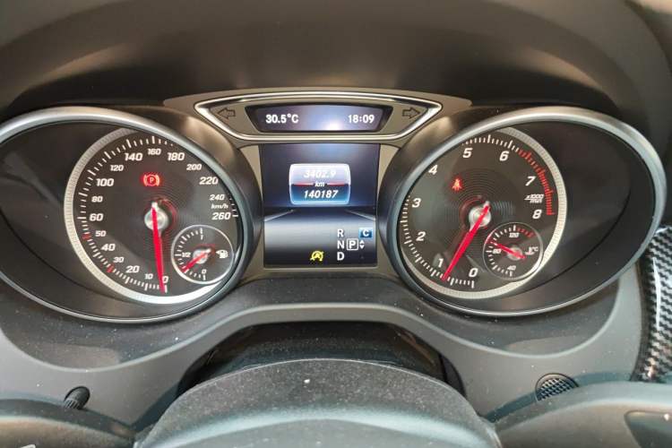 Used Mercedes-Benz CLA 2017 CLA 200 Style Edition Odometer Close Up