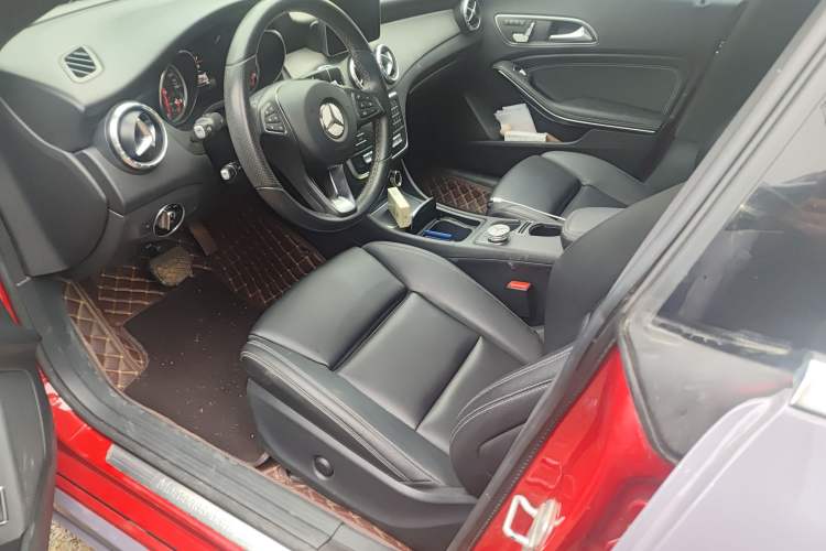 Used Mercedes-Benz CLA 2017 Facelifted CLA 200 Stylish Edition Interior 3