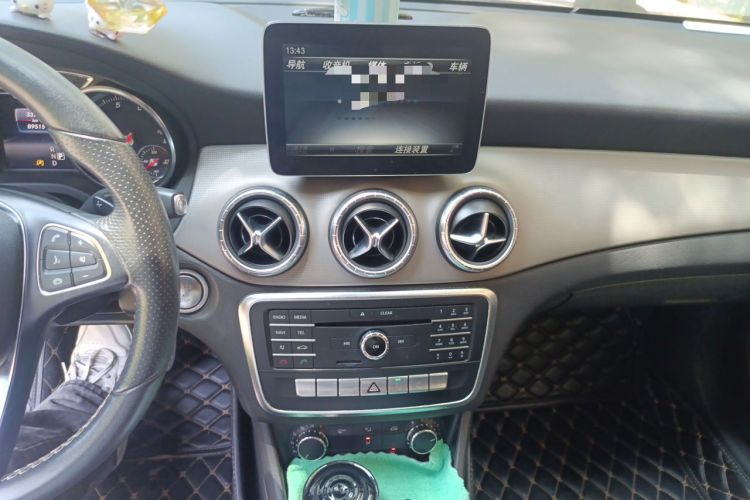 Used Mercedes-Benz CLA 2017 CLA 200 Style Edition Audio And AC Panel
