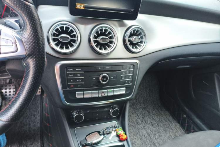 Used Mercedes-Benz CLA 2017 Refreshed CLA 220 4MATIC Audio And AC Panel