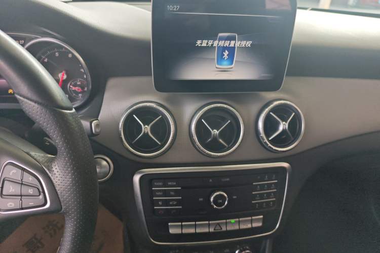 Used Mercedes-Benz CLA 2017 Refreshed CLA 200 Sport Edition Audio And AC Panel