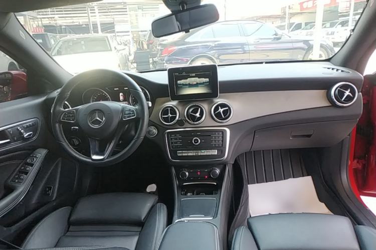 Used Mercedes-Benz CLA 2017 CLA 200 Style Edition Center Console