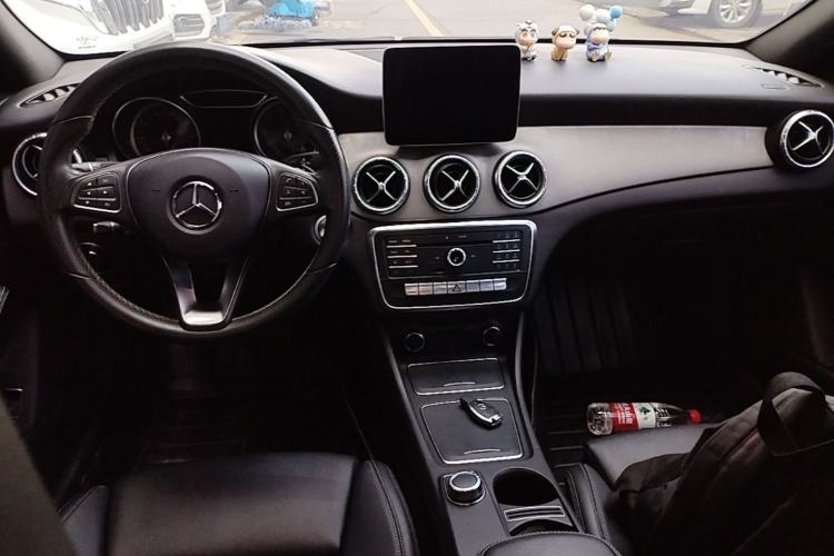 Used Mercedes-Benz CLA 2017 Facelifted CLA 200 Stylish Edition Center Console
