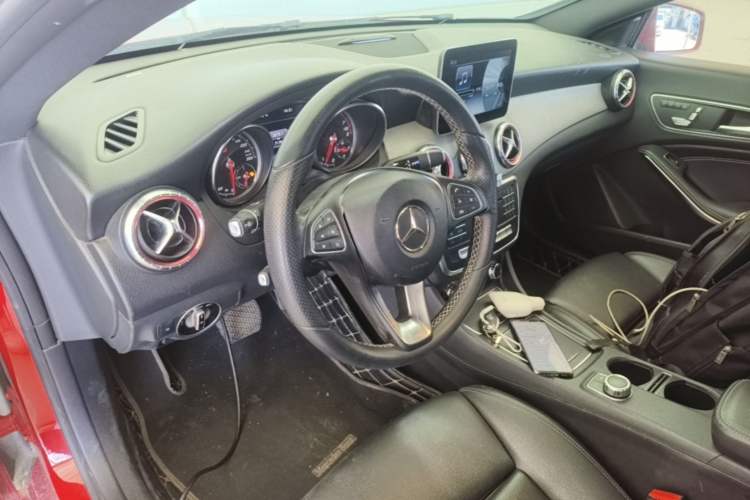 Used Mercedes-Benz CLA 2017 Facelifted CLA 200 Stylish Edition Center Console