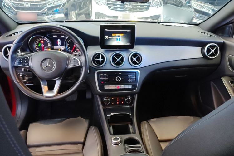 Used Mercedes-Benz CLA 2017 CLA 200 Style Edition Center Console