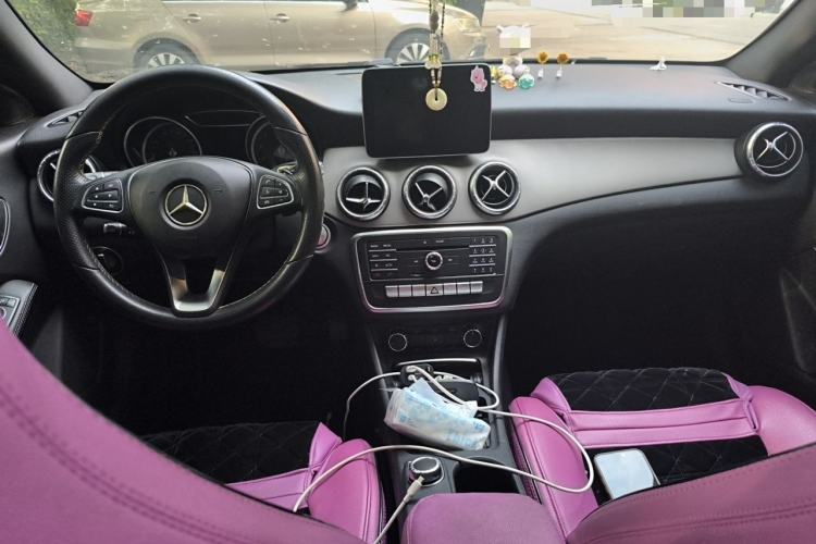 Used Mercedes-Benz CLA 2017 CLA 200 Style Edition Center Console