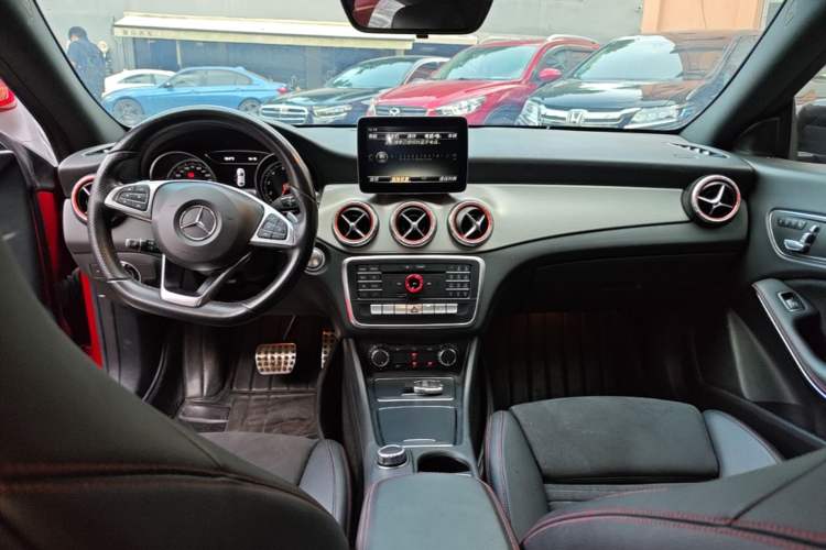 Used Mercedes-Benz CLA 2017 CLA 220 4MATIC Polar Limited Edition Center Console