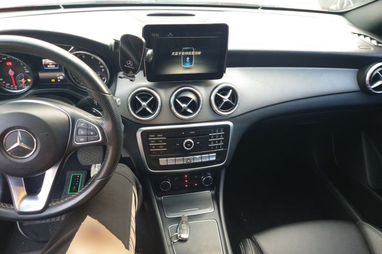 Used Mercedes-Benz CLA 2017 Facelifted CLA 200 Stylish Edition Center Console