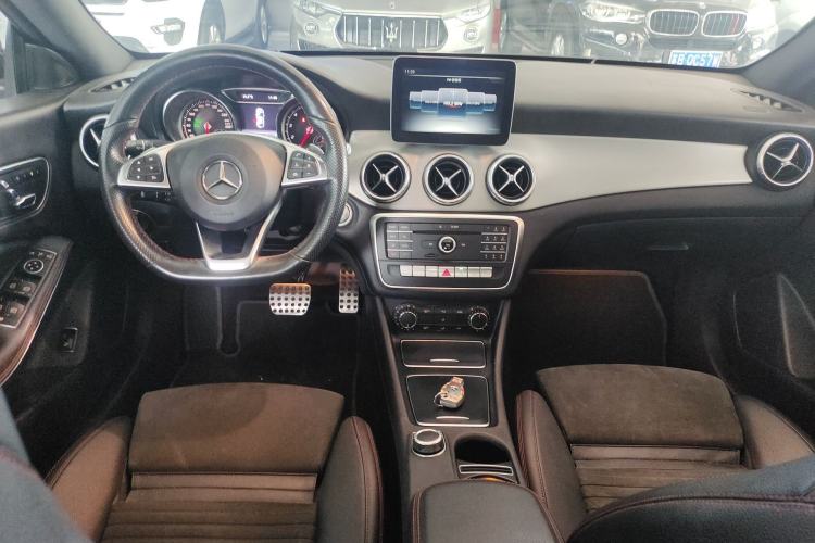 Used Mercedes-Benz CLA 2017 Refreshed CLA 220 4MATIC Center Console