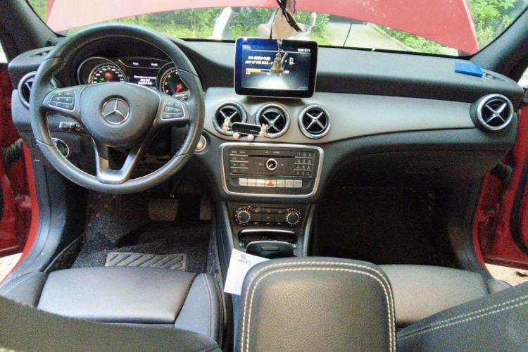 Used Mercedes-Benz CLA 2017 CLA 200 Style Edition Center Console
