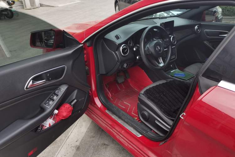 Used Mercedes-Benz CLA 2017 Facelifted CLA 180 Driver Seat