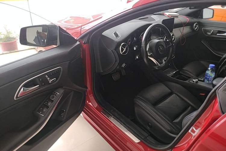 Used Mercedes-Benz CLA 2017 Year Restyled CLA 260 4MATIC Driver Seat