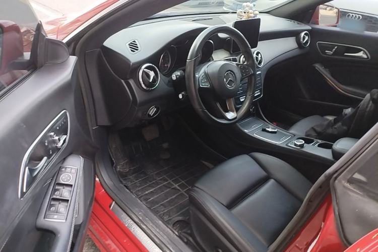 Used Mercedes-Benz CLA 2017 Facelifted CLA 200 Stylish Edition Driver Seat