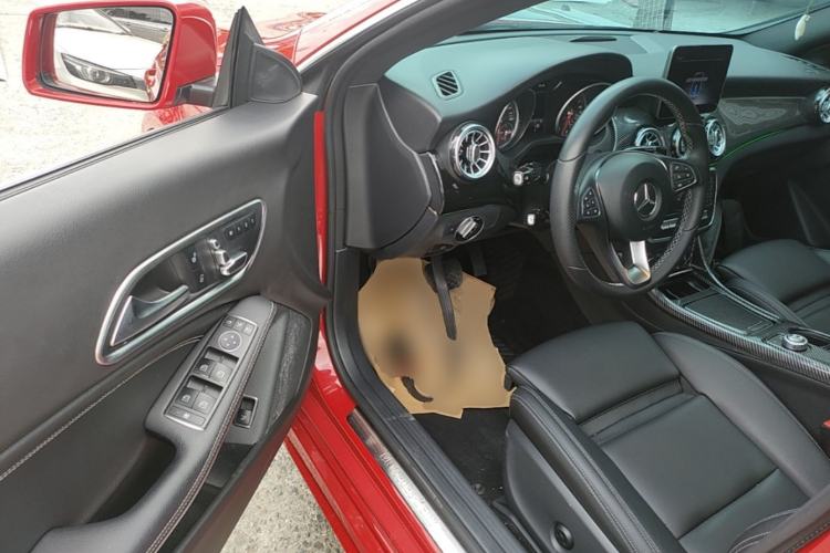 Used Mercedes-Benz CLA 2017 Facelifted CLA 200 Stylish Edition Driver Seat
