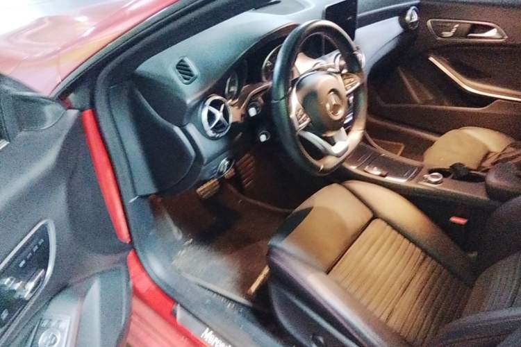 Used Mercedes-Benz CLA 2017 Refreshed CLA 220 4MATIC Driver Seat