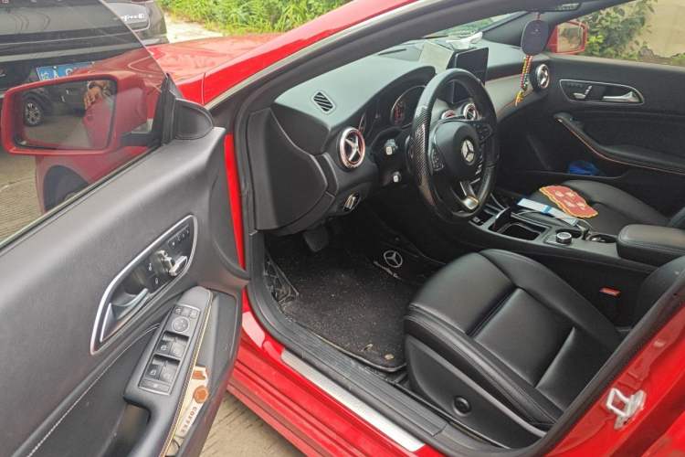 Used Mercedes-Benz CLA 2017 Facelifted CLA 200 Stylish Edition Driver Seat