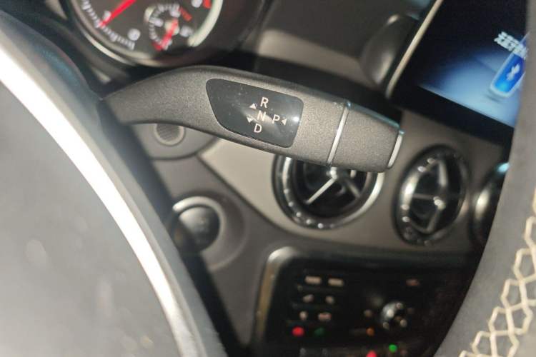 Used Mercedes-Benz CLA 2017 Facelifted CLA 200 Stylish Edition Gear Lever