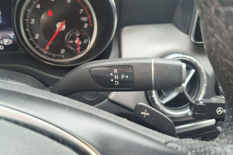 Used Mercedes-Benz CLA 2017 Refreshed CLA 200 Sport Edition Gear Lever