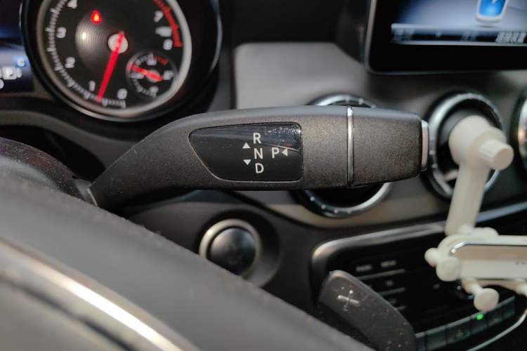 Used Mercedes-Benz CLA 2017 Facelifted CLA 200 Stylish Edition Gear Lever