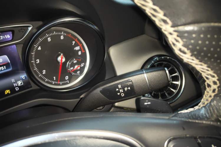 Used Mercedes-Benz CLA 2017 Refreshed CLA 200 Sport Edition Gear Lever