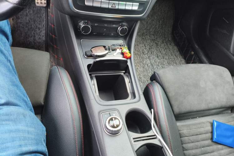 Used Mercedes-Benz CLA 2017 Refreshed CLA 220 4MATIC Gear Lever