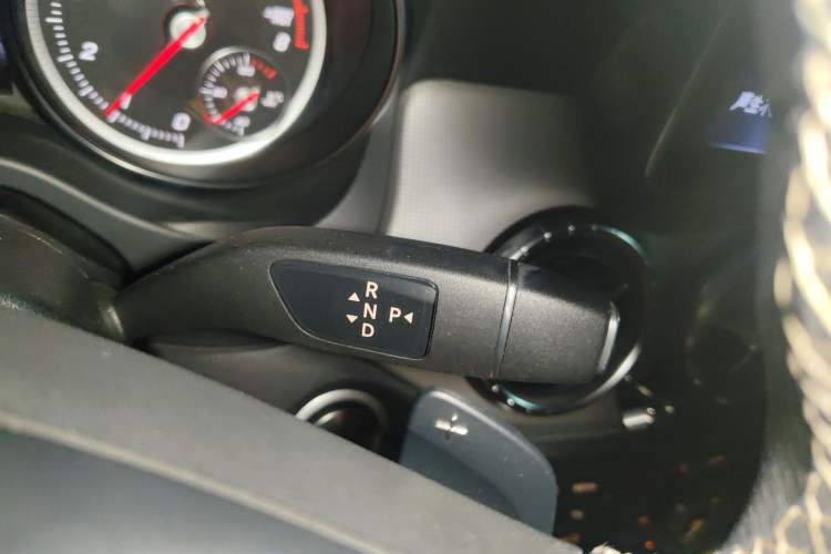 Used Mercedes-Benz CLA 2017 Facelifted CLA 200 Stylish Edition Gear Lever