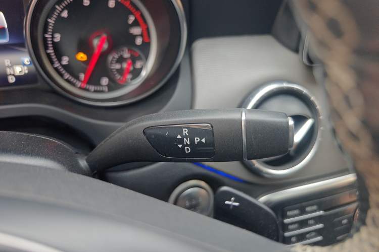 Used Mercedes-Benz CLA 2017 Facelifted CLA 200 Stylish Edition Gear Lever