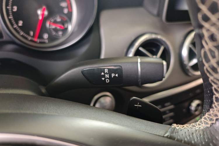 Used Mercedes-Benz CLA 2017 Refreshed CLA 200 Sport Edition Gear Lever