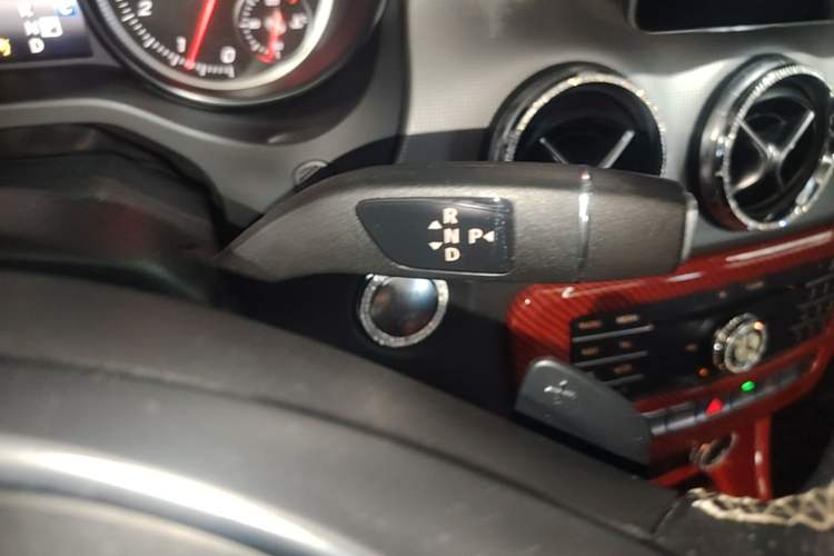Used Mercedes-Benz CLA 2017 Refreshed CLA 200 Sport Edition Gear Lever