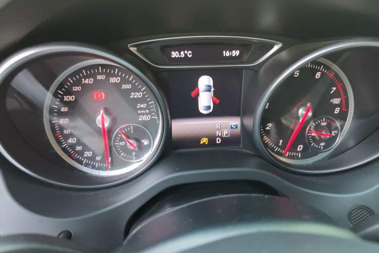 Used Mercedes-Benz CLA 2017 Facelifted CLA 200 Stylish Edition Instrument Cluster