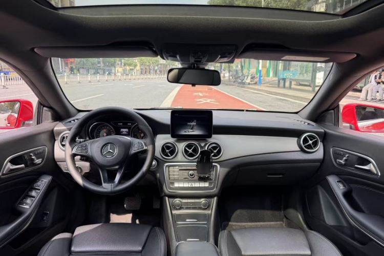 Used Mercedes-Benz CLA 2017 Facelifted CLA 200 Stylish Edition Interior 1