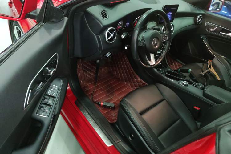 Used Mercedes-Benz CLA 2017 Facelifted CLA 200 Stylish Edition Interior 3
