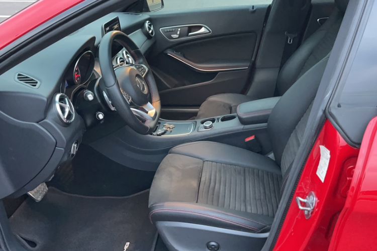 Used Mercedes-Benz CLA 2017 Refreshed CLA 220 4MATIC Interior 3