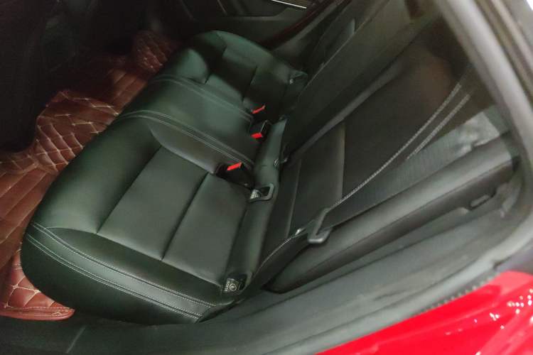 Used Mercedes-Benz CLA 2017 Facelifted CLA 200 Stylish Edition Interior 4