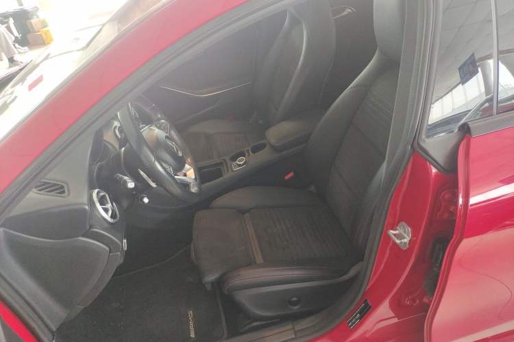 Used Mercedes-Benz CLA 2017 Refreshed CLA 220 4MATIC Left Front Seat