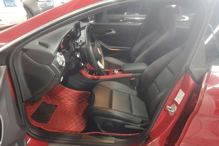 Used Mercedes-Benz CLA 2017 Refreshed CLA 200 Sport Edition Left Front Seat