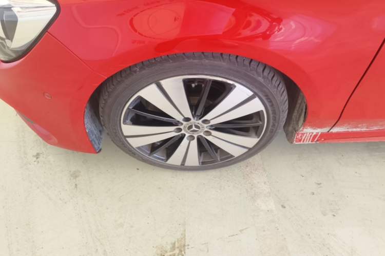 Used Mercedes-Benz CLA 2017 Facelifted CLA 200 Stylish Edition Left Front Wheel Hub