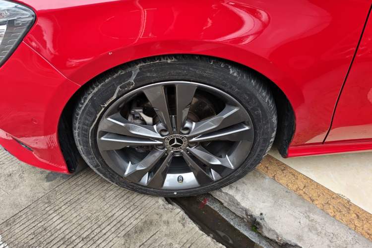 Used Mercedes-Benz CLA 2017 Refreshed CLA 200 Sport Edition Left Front Wheel Hub