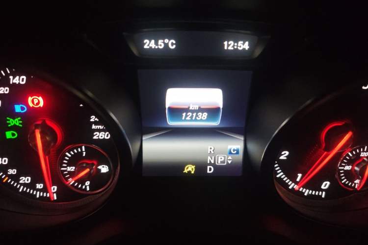 Used Mercedes-Benz CLA 2017 Facelifted CLA 200 Stylish Edition Odometer Close Up