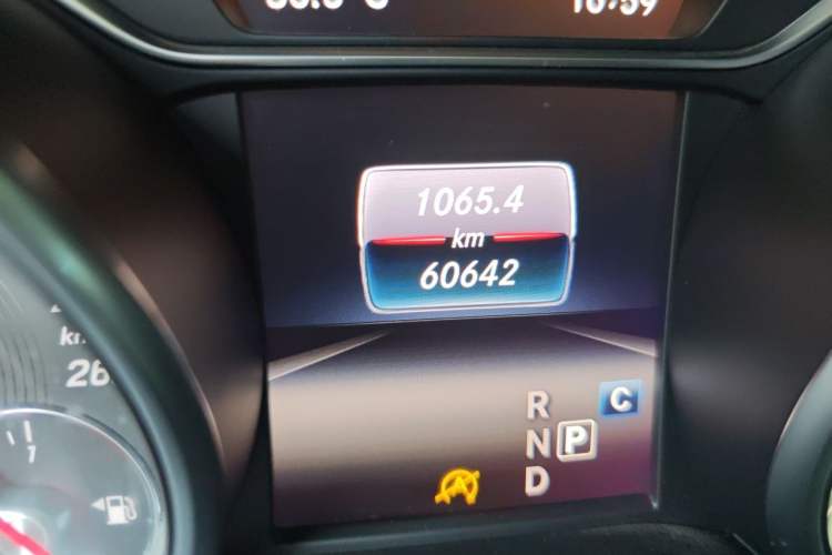 Used Mercedes-Benz CLA 2017 Facelifted CLA 200 Stylish Edition Odometer Close Up