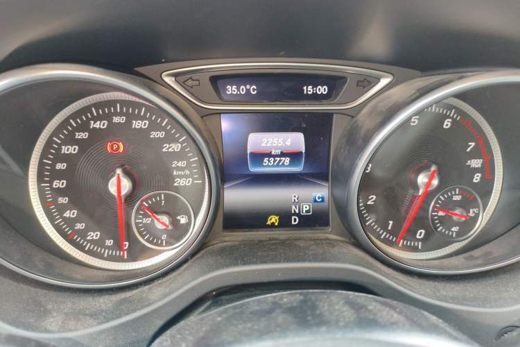 Used Mercedes-Benz CLA 2017 CLA 220 4MATIC Odometer Close Up
